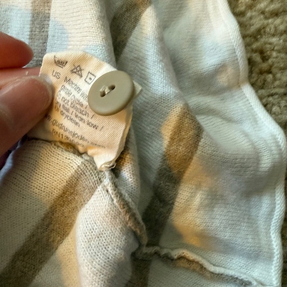 Tan and white cardigan - Picture 5 of 8